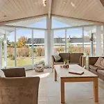 Semesterbostad In Vaeggerlose With Wifi Bøtø By