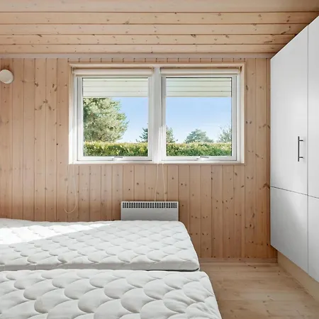 Casa de Férias In Vaeggerlose With Wifi Bøtø By